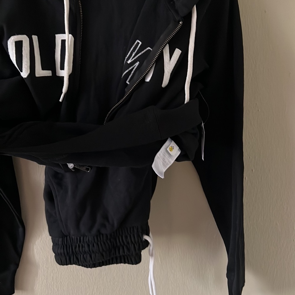 Old Navy Set - Picture 3 of 5